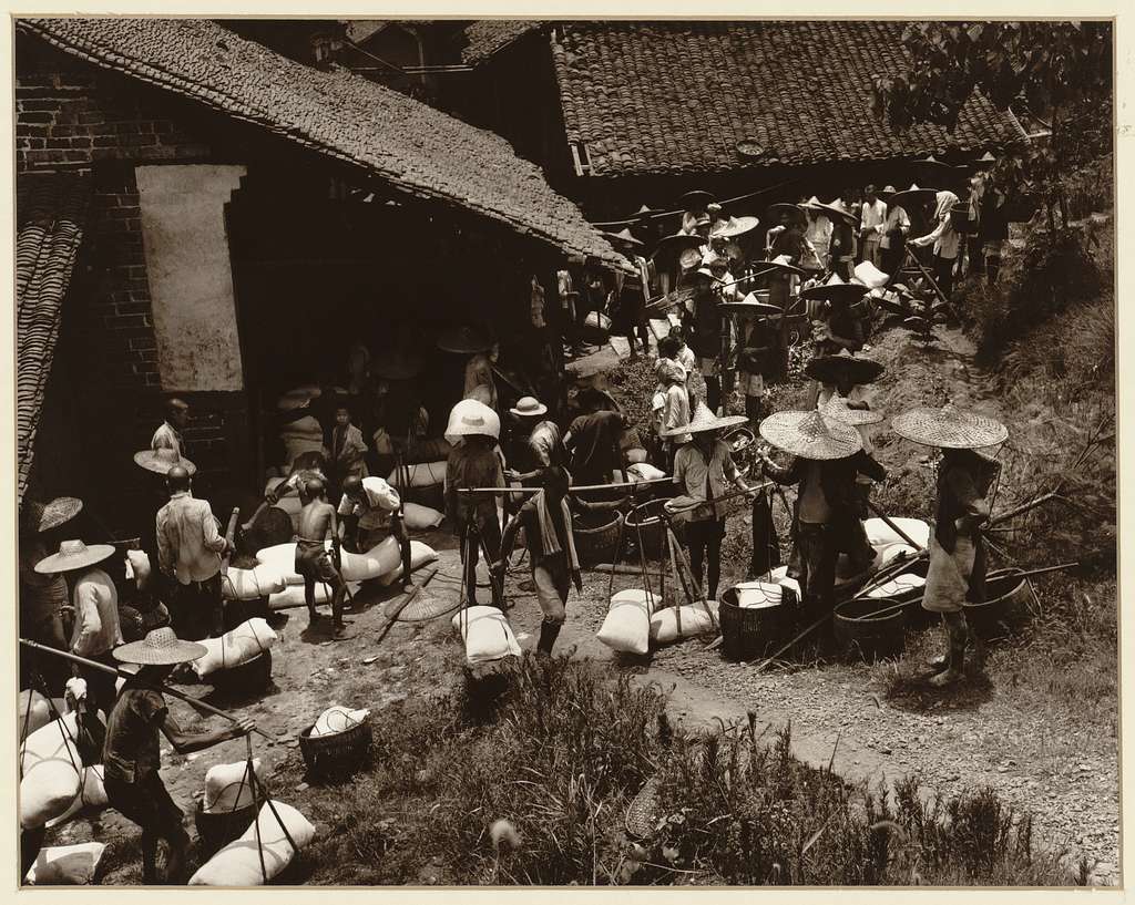 photograph distribution of rice during famine china
